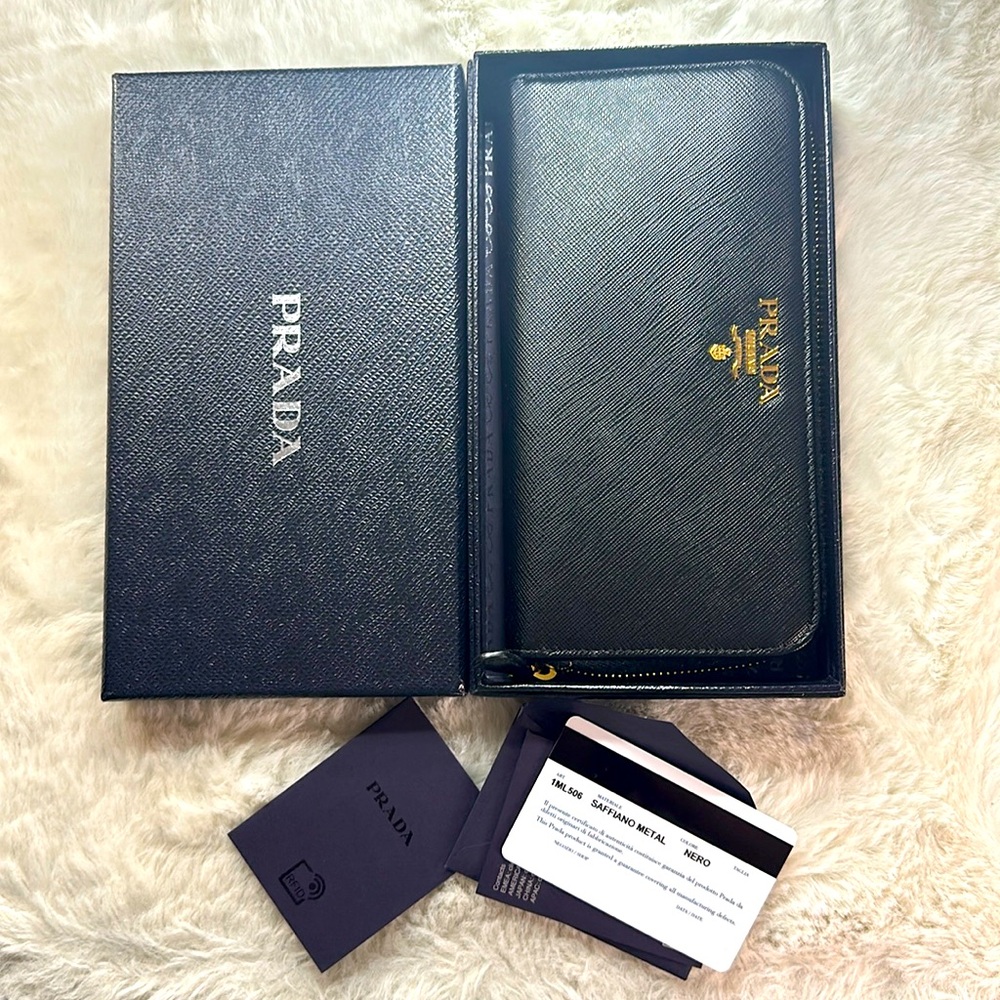 AUTHENTIC PRADA ZIP LONG WALLET